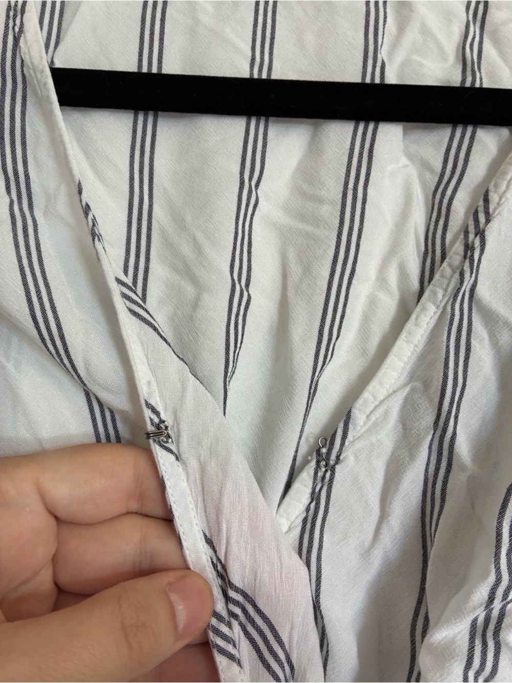 Abercrombie & Finch Viscose Wrap Crop Small - Picture 5 of 8